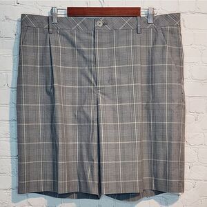 Men's Ashworth flat front shorts, size 38